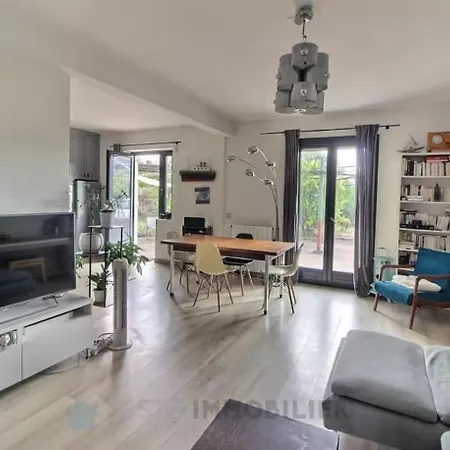Διαμέρισμα Grand F4 Rez De Jardin